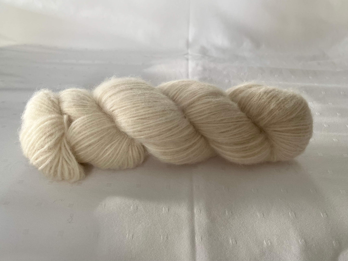 Alpaca Blow | Ufarvet hvid