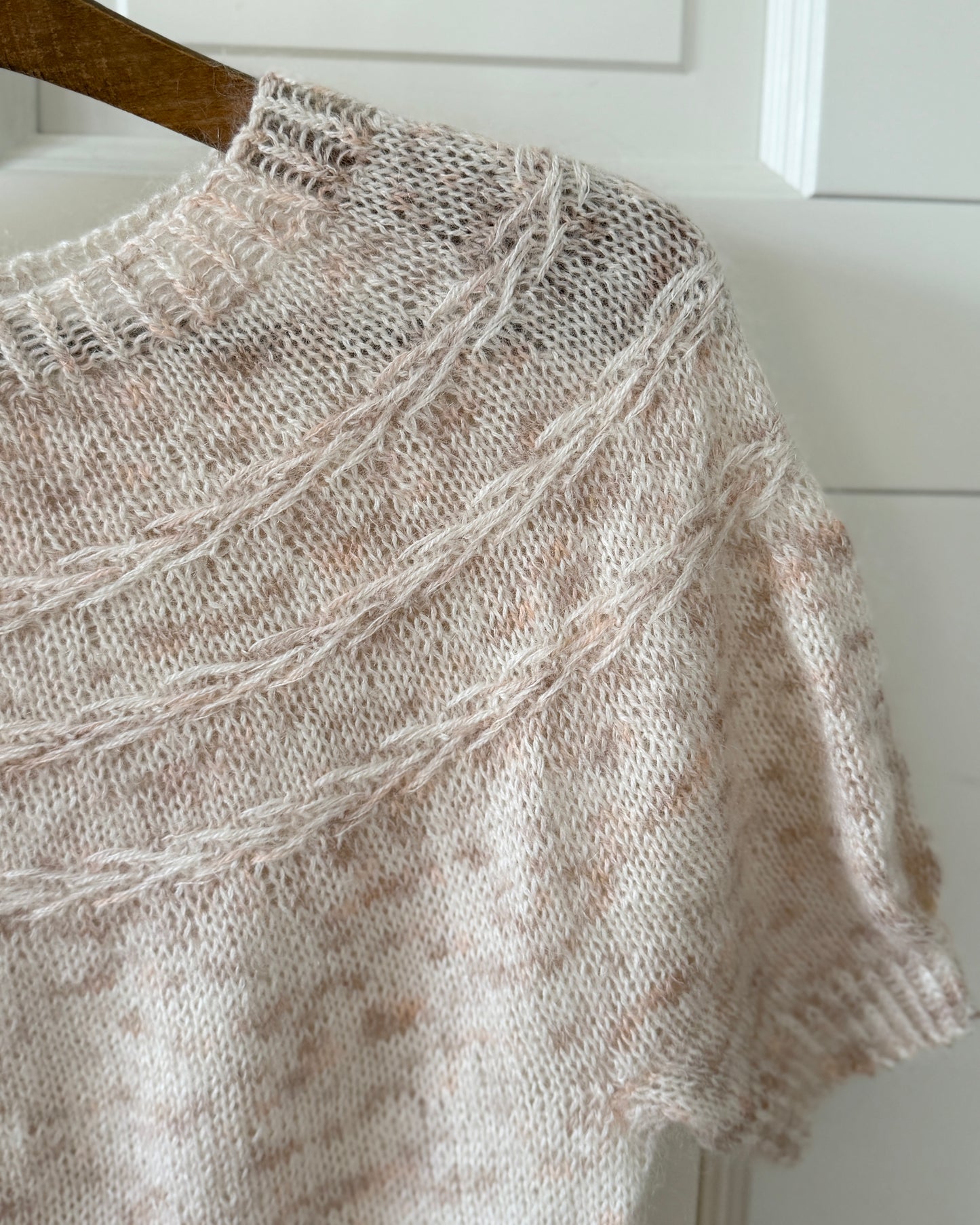 Vanilla Bloom Tee af Englegarn Pernille Cordes | Strikkekit